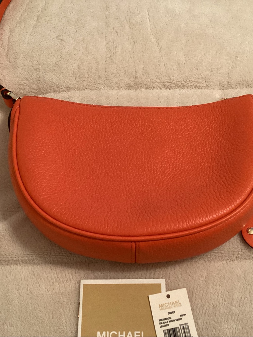 Michael Kors Dover Small pebbled leather crossbody bag. - Picture 2 of 4